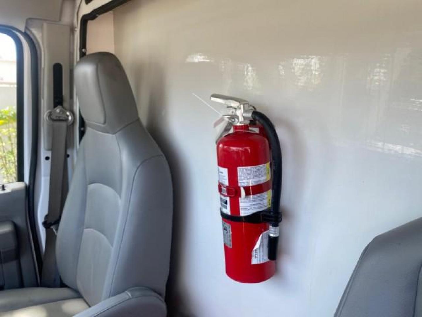 2013 Oxford White /Medium Flint Ford Econoline Commercial Cutaway 1 OWNER E 450 BOX TRUCK (1FDXE4FS4DD) with an 6.8L SOHC EFI Triton V10 Engine engine, Automatic transmission, located at 4701 North Dixie Hwy, Pompano Beach, FL, 33064, (954) 422-2889, 26.240938, -80.123474 - OUR WEBPAGE FLORIDACARS1.COM HAS OVER 100 PHOTOS AND FREE CARFAX LINK 2013 Ford Econoline Super Duty E-450 BOX TRUCK 1 OWNER 17 FT DUAL REAR WHEELS HEAVY DUTY POWER LIFT GATE VIN:1FDXE4FS4DDA91512 Cutaway 6.8L V10 F SOHC 20V Gasoline Rear Wheel Drive Features ABS Brakes Air Conditioning AM/FM Stereo - Photo#67