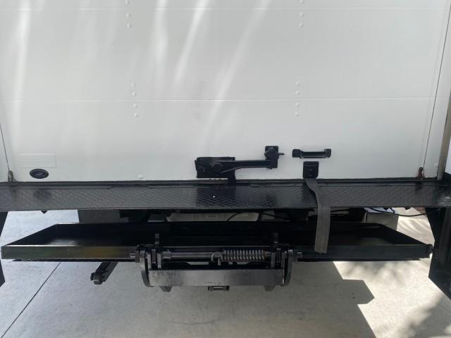 2013 Oxford White /Medium Flint Ford Econoline Commercial Cutaway 1 OWNER E 450 BOX TRUCK (1FDXE4FS4DD) with an 6.8L SOHC EFI Triton V10 Engine engine, Automatic transmission, located at 4701 North Dixie Hwy, Pompano Beach, FL, 33064, (954) 422-2889, 26.240938, -80.123474 - OUR WEBPAGE FLORIDACARS1.COM HAS OVER 100 PHOTOS AND FREE CARFAX LINK 2013 Ford Econoline Super Duty E-450 BOX TRUCK 1 OWNER 17 FT DUAL REAR WHEELS HEAVY DUTY POWER LIFT GATE VIN:1FDXE4FS4DDA91512 Cutaway 6.8L V10 F SOHC 20V Gasoline Rear Wheel Drive Features ABS Brakes Air Conditioning AM/FM Stereo - Photo#76