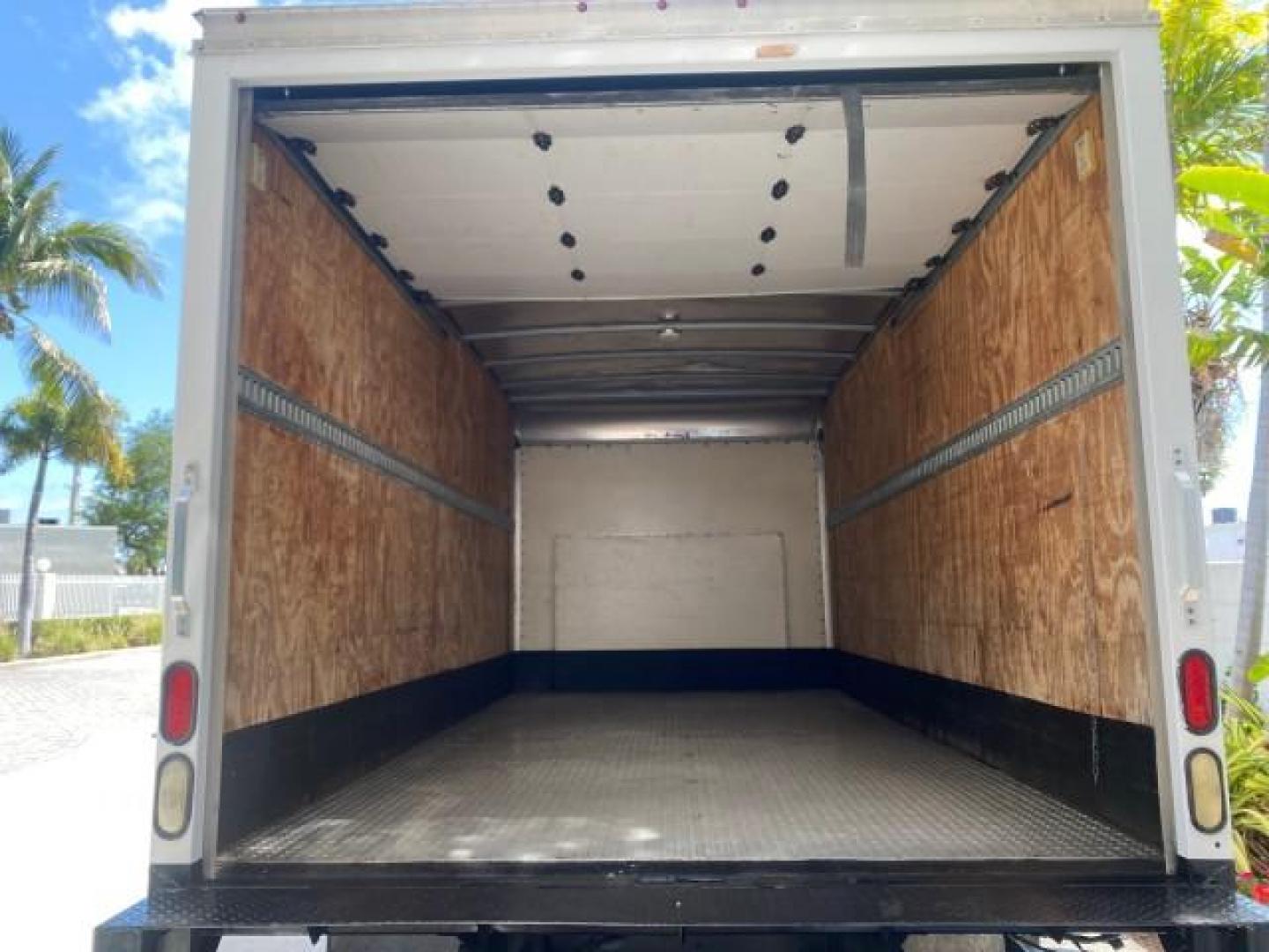 2013 Oxford White /Medium Flint Ford Econoline Commercial Cutaway 1 OWNER E 450 BOX TRUCK (1FDXE4FS4DD) with an 6.8L SOHC EFI Triton V10 Engine engine, Automatic transmission, located at 4701 North Dixie Hwy, Pompano Beach, FL, 33064, (954) 422-2889, 26.240938, -80.123474 - OUR WEBPAGE FLORIDACARS1.COM HAS OVER 100 PHOTOS AND FREE CARFAX LINK 2013 Ford Econoline Super Duty E-450 BOX TRUCK 1 OWNER 17 FT DUAL REAR WHEELS HEAVY DUTY POWER LIFT GATE VIN:1FDXE4FS4DDA91512 Cutaway 6.8L V10 F SOHC 20V Gasoline Rear Wheel Drive Features ABS Brakes Air Conditioning AM/FM Stereo - Photo#80