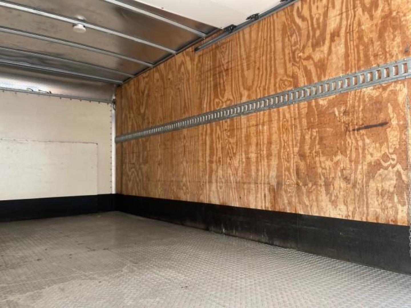 2013 Oxford White /Medium Flint Ford Econoline Commercial Cutaway 1 OWNER E 450 BOX TRUCK (1FDXE4FS4DD) with an 6.8L SOHC EFI Triton V10 Engine engine, Automatic transmission, located at 4701 North Dixie Hwy, Pompano Beach, FL, 33064, (954) 422-2889, 26.240938, -80.123474 - OUR WEBPAGE FLORIDACARS1.COM HAS OVER 100 PHOTOS AND FREE CARFAX LINK 2013 Ford Econoline Super Duty E-450 BOX TRUCK 1 OWNER 17 FT DUAL REAR WHEELS HEAVY DUTY POWER LIFT GATE VIN:1FDXE4FS4DDA91512 Cutaway 6.8L V10 F SOHC 20V Gasoline Rear Wheel Drive Features ABS Brakes Air Conditioning AM/FM Stereo - Photo#87