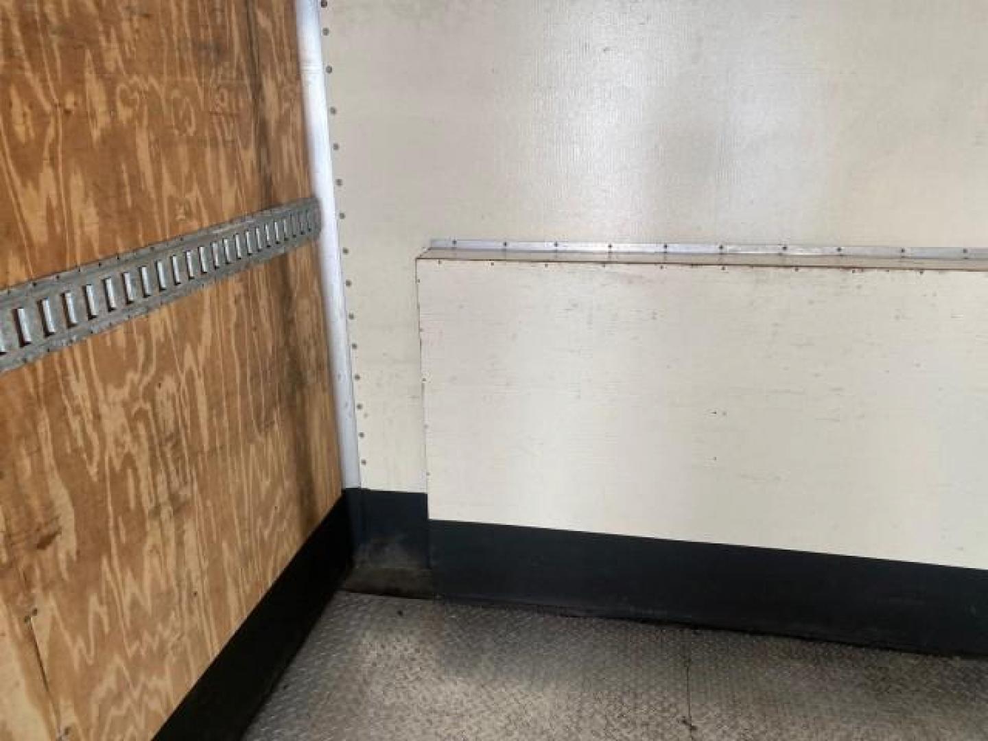 2013 Oxford White /Medium Flint Ford Econoline Commercial Cutaway 1 OWNER E 450 BOX TRUCK (1FDXE4FS4DD) with an 6.8L SOHC EFI Triton V10 Engine engine, Automatic transmission, located at 4701 North Dixie Hwy, Pompano Beach, FL, 33064, (954) 422-2889, 26.240938, -80.123474 - OUR WEBPAGE FLORIDACARS1.COM HAS OVER 100 PHOTOS AND FREE CARFAX LINK 2013 Ford Econoline Super Duty E-450 BOX TRUCK 1 OWNER 17 FT DUAL REAR WHEELS HEAVY DUTY POWER LIFT GATE VIN:1FDXE4FS4DDA91512 Cutaway 6.8L V10 F SOHC 20V Gasoline Rear Wheel Drive Features ABS Brakes Air Conditioning AM/FM Stereo - Photo#89