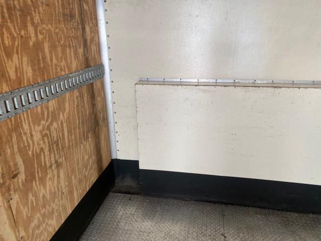 2013 Oxford White /Medium Flint Ford Econoline Commercial Cutaway 1 OWNER E 450 BOX TRUCK (1FDXE4FS4DD) with an 6.8L SOHC EFI Triton V10 Engine engine, Automatic transmission, located at 4701 North Dixie Hwy, Pompano Beach, FL, 33064, (954) 422-2889, 26.240938, -80.123474 - OUR WEBPAGE FLORIDACARS1.COM HAS OVER 100 PHOTOS AND FREE CARFAX LINK 2013 Ford Econoline Super Duty E-450 BOX TRUCK 1 OWNER 17 FT DUAL REAR WHEELS HEAVY DUTY POWER LIFT GATE VIN:1FDXE4FS4DDA91512 Cutaway 6.8L V10 F SOHC 20V Gasoline Rear Wheel Drive Features ABS Brakes Air Conditioning AM/FM Stereo - Photo#89