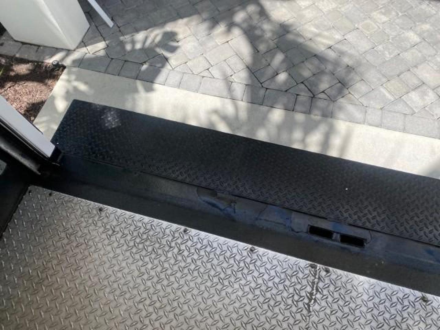 2013 Oxford White /Medium Flint Ford Econoline Commercial Cutaway 1 OWNER E 450 BOX TRUCK (1FDXE4FS4DD) with an 6.8L SOHC EFI Triton V10 Engine engine, Automatic transmission, located at 4701 North Dixie Hwy, Pompano Beach, FL, 33064, (954) 422-2889, 26.240938, -80.123474 - OUR WEBPAGE FLORIDACARS1.COM HAS OVER 100 PHOTOS AND FREE CARFAX LINK 2013 Ford Econoline Super Duty E-450 BOX TRUCK 1 OWNER 17 FT DUAL REAR WHEELS HEAVY DUTY POWER LIFT GATE VIN:1FDXE4FS4DDA91512 Cutaway 6.8L V10 F SOHC 20V Gasoline Rear Wheel Drive Features ABS Brakes Air Conditioning AM/FM Stereo - Photo#99