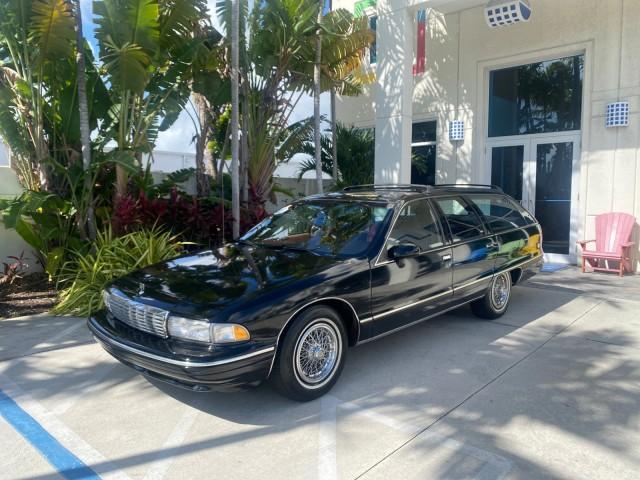 1993 Black /Red Chevrolet Caprice Classic STATON WAGON 1 OWNER (1G1BL8375PW) with an 5.7L V8 F OHV 16V engine, Automatic transmission, located at 4701 North Dixie Hwy, Pompano Beach, FL, 33064, (954) 422-2889, 26.240938, -80.123474 - OUR WEBPAGE FLORIDACARS1.COM HAS OVER 100 PHOTOS AND FREE CARFAX LINK 1993 Chevrolet Caprice -1 OWNER STATION WAGON REAR JUMP SEAT INCLUDED - NO ACCIDENTS EVER - VERY HARD COLOR COMBO TO FIND BLACK EXTERIOR RED INTERIOR Wagon 4 DR 5.7L V8 F OHV 16V Gasoline Rear Wheel Drive Features ABS Brakes Air C - Photo#28