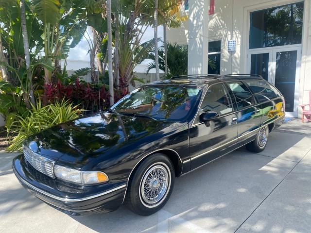 1993 Black /Red Chevrolet Caprice Classic STATON WAGON 1 OWNER (1G1BL8375PW) with an 5.7L V8 F OHV 16V engine, Automatic transmission, located at 4701 North Dixie Hwy, Pompano Beach, FL, 33064, (954) 422-2889, 26.240938, -80.123474 - OUR WEBPAGE FLORIDACARS1.COM HAS OVER 100 PHOTOS AND FREE CARFAX LINK 1993 Chevrolet Caprice -1 OWNER STATION WAGON REAR JUMP SEAT INCLUDED - NO ACCIDENTS EVER - VERY HARD COLOR COMBO TO FIND BLACK EXTERIOR RED INTERIOR Wagon 4 DR 5.7L V8 F OHV 16V Gasoline Rear Wheel Drive Features ABS Brakes Air C - Photo#29