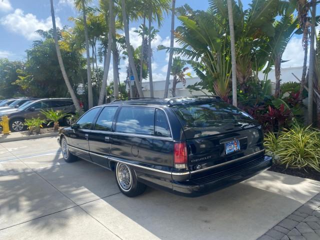 1993 Black /Red Chevrolet Caprice Classic STATON WAGON 1 OWNER (1G1BL8375PW) with an 5.7L V8 F OHV 16V engine, Automatic transmission, located at 4701 North Dixie Hwy, Pompano Beach, FL, 33064, (954) 422-2889, 26.240938, -80.123474 - OUR WEBPAGE FLORIDACARS1.COM HAS OVER 100 PHOTOS AND FREE CARFAX LINK 1993 Chevrolet Caprice -1 OWNER STATION WAGON REAR JUMP SEAT INCLUDED - NO ACCIDENTS EVER - VERY HARD COLOR COMBO TO FIND BLACK EXTERIOR RED INTERIOR Wagon 4 DR 5.7L V8 F OHV 16V Gasoline Rear Wheel Drive Features ABS Brakes Air C - Photo#32