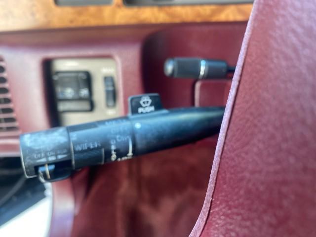 1993 Black /Red Chevrolet Caprice Classic STATON WAGON 1 OWNER (1G1BL8375PW) with an 5.7L V8 F OHV 16V engine, Automatic transmission, located at 4701 North Dixie Hwy, Pompano Beach, FL, 33064, (954) 422-2889, 26.240938, -80.123474 - OUR WEBPAGE FLORIDACARS1.COM HAS OVER 100 PHOTOS AND FREE CARFAX LINK 1993 Chevrolet Caprice -1 OWNER STATION WAGON REAR JUMP SEAT INCLUDED - NO ACCIDENTS EVER - VERY HARD COLOR COMBO TO FIND BLACK EXTERIOR RED INTERIOR Wagon 4 DR 5.7L V8 F OHV 16V Gasoline Rear Wheel Drive Features ABS Brakes Air C - Photo#51