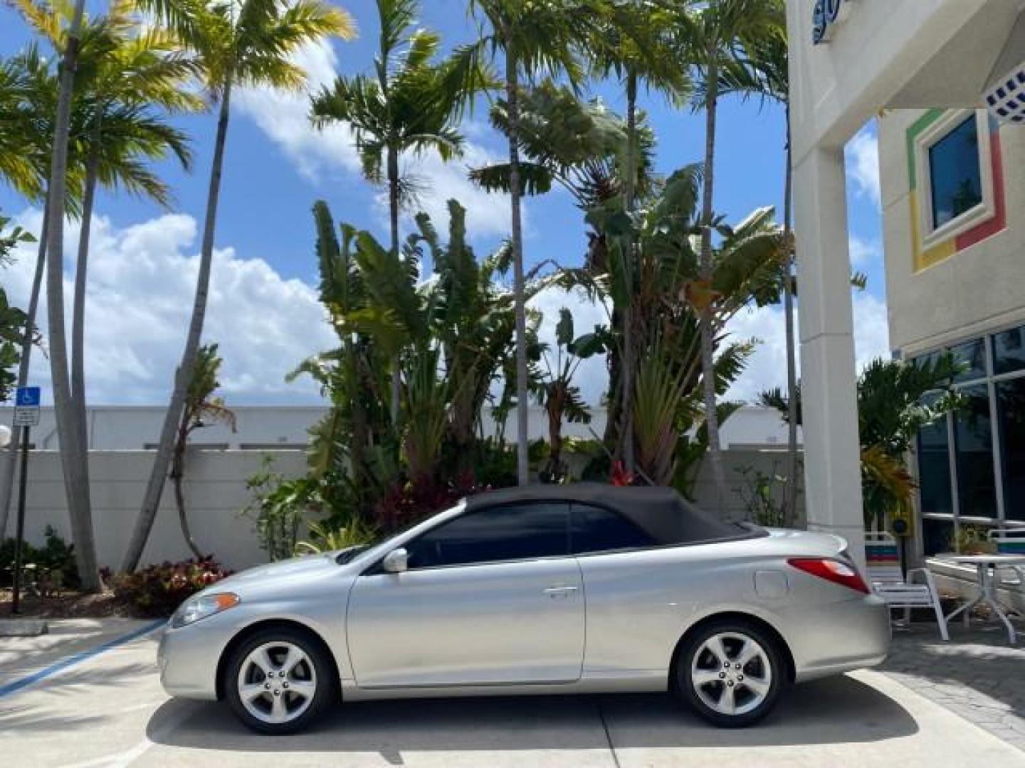 2006 Lunar Mist Metallic /Dark Stone Toyota Camry Solara SLE V6 LOW MILES 54,978 1 OWNER (4T1FA38P36U) with an 3.3L DOHC SMPI 24-Valve V6 Engine engine, Automatic transmission, located at 4701 North Dixie Hwy, Pompano Beach, FL, 33064, (954) 422-2889, 26.240938, -80.123474 - OUR WEBPAGE FLORIDACARS1.COM HAS OVER 100 PHOTOS AND FREE CARFAX LINK 2006 Toyota Camry Solara SLE V6 1 OWNER LEATHER LOADED ABSOLUTELY NO CRACKS ON THE DASH Convertible 3.3L V6 F DOHC 24V Gasoline 28 MPG Front Wheel Drive Features ABS Brakes Air Conditioning Alloy Wheels AM/FM Stereo Automatic Tran - Photo#4