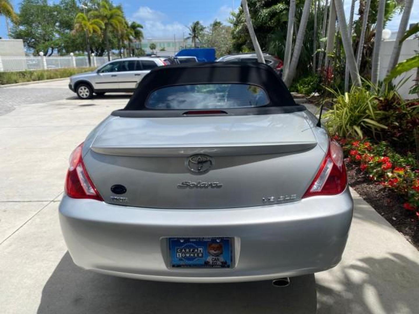 2006 Lunar Mist Metallic /Dark Stone Toyota Camry Solara SLE V6 LOW MILES 54,978 1 OWNER (4T1FA38P36U) with an 3.3L DOHC SMPI 24-Valve V6 Engine engine, Automatic transmission, located at 4701 North Dixie Hwy, Pompano Beach, FL, 33064, (954) 422-2889, 26.240938, -80.123474 - OUR WEBPAGE FLORIDACARS1.COM HAS OVER 100 PHOTOS AND FREE CARFAX LINK 2006 Toyota Camry Solara SLE V6 1 OWNER LEATHER LOADED ABSOLUTELY NO CRACKS ON THE DASH Convertible 3.3L V6 F DOHC 24V Gasoline 28 MPG Front Wheel Drive Features ABS Brakes Air Conditioning Alloy Wheels AM/FM Stereo Automatic Tran - Photo#6