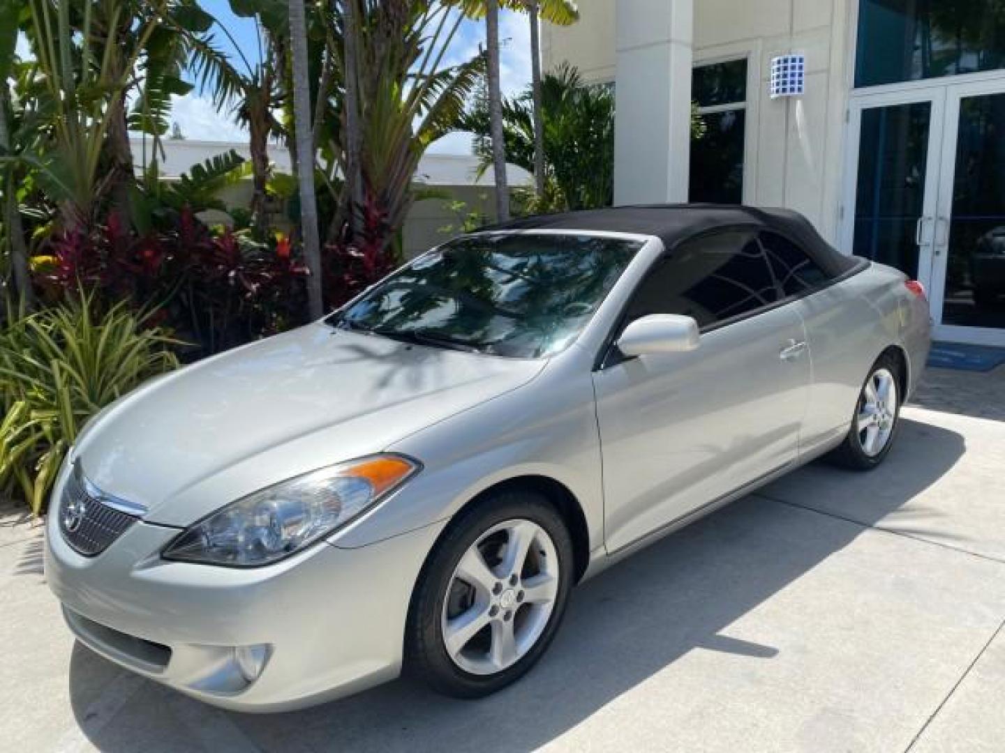2006 Lunar Mist Metallic /Dark Stone Toyota Camry Solara SLE V6 LOW MILES 54,978 1 OWNER (4T1FA38P36U) with an 3.3L DOHC SMPI 24-Valve V6 Engine engine, Automatic transmission, located at 4701 North Dixie Hwy, Pompano Beach, FL, 33064, (954) 422-2889, 26.240938, -80.123474 - OUR WEBPAGE FLORIDACARS1.COM HAS OVER 100 PHOTOS AND FREE CARFAX LINK 2006 Toyota Camry Solara SLE V6 1 OWNER LEATHER LOADED ABSOLUTELY NO CRACKS ON THE DASH Convertible 3.3L V6 F DOHC 24V Gasoline 28 MPG Front Wheel Drive Features ABS Brakes Air Conditioning Alloy Wheels AM/FM Stereo Automatic Tran - Photo#32