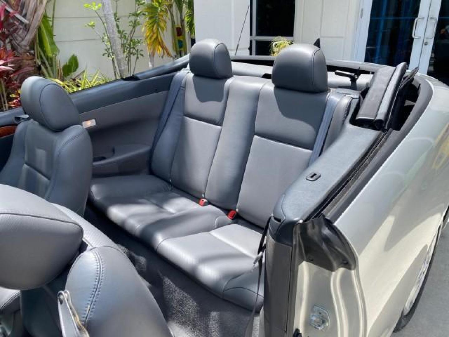 2006 Lunar Mist Metallic /Dark Stone Toyota Camry Solara SLE V6 LOW MILES 54,978 1 OWNER (4T1FA38P36U) with an 3.3L DOHC SMPI 24-Valve V6 Engine engine, Automatic transmission, located at 4701 North Dixie Hwy, Pompano Beach, FL, 33064, (954) 422-2889, 26.240938, -80.123474 - OUR WEBPAGE FLORIDACARS1.COM HAS OVER 100 PHOTOS AND FREE CARFAX LINK 2006 Toyota Camry Solara SLE V6 1 OWNER LEATHER LOADED ABSOLUTELY NO CRACKS ON THE DASH Convertible 3.3L V6 F DOHC 24V Gasoline 28 MPG Front Wheel Drive Features ABS Brakes Air Conditioning Alloy Wheels AM/FM Stereo Automatic Tran - Photo#91