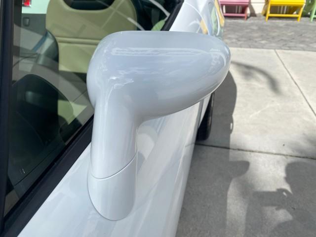 2007 Polar White /Tan Saturn Sky LOW MILES 21,329 5 SPEED MANUAL (1G8MB35B47Y) with an 2.4L DOHC VVT I4 Aluminum Ecotec Engine engine, Manual transmission, located at 4701 North Dixie Hwy, Pompano Beach, FL, 33064, (954) 422-2889, 26.240938, -80.123474 - OUR WEBPAGE FLORIDACARS1.COM HAS OVER 100 PHOTOS AND FREE CARFAX LINK 2007 Saturn SKY 5 SPEED MANUAL Convertible 2.4L I4 F DOHC Gasoline 28 MPG Rear Wheel Drive Features ABS Brakes Air Conditioning Alloy Wheels AM/FM Stereo Auxiliary Audio Input CD Audio Cruise Control Leather Seats Manual Transmiss - Photo#57