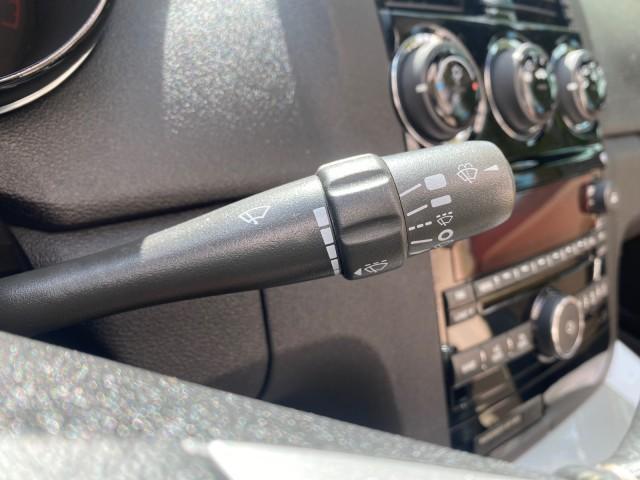 2007 Polar White /Tan Saturn Sky LOW MILES 21,329 5 SPEED MANUAL (1G8MB35B47Y) with an 2.4L DOHC VVT I4 Aluminum Ecotec Engine engine, Manual transmission, located at 4701 North Dixie Hwy, Pompano Beach, FL, 33064, (954) 422-2889, 26.240938, -80.123474 - OUR WEBPAGE FLORIDACARS1.COM HAS OVER 100 PHOTOS AND FREE CARFAX LINK 2007 Saturn SKY 5 SPEED MANUAL Convertible 2.4L I4 F DOHC Gasoline 28 MPG Rear Wheel Drive Features ABS Brakes Air Conditioning Alloy Wheels AM/FM Stereo Auxiliary Audio Input CD Audio Cruise Control Leather Seats Manual Transmiss - Photo#69