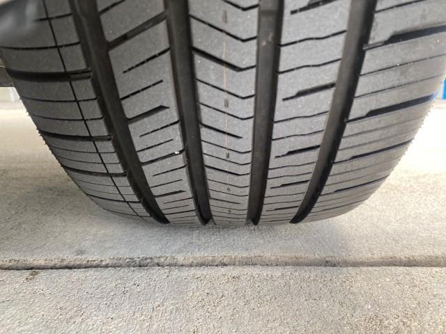 2007 Polar White /Tan Saturn Sky LOW MILES 21,329 5 SPEED MANUAL (1G8MB35B47Y) with an 2.4L DOHC VVT I4 Aluminum Ecotec Engine engine, Manual transmission, located at 4701 North Dixie Hwy, Pompano Beach, FL, 33064, (954) 422-2889, 26.240938, -80.123474 - OUR WEBPAGE FLORIDACARS1.COM HAS OVER 100 PHOTOS AND FREE CARFAX LINK 2007 Saturn SKY 5 SPEED MANUAL Convertible 2.4L I4 F DOHC Gasoline 28 MPG Rear Wheel Drive Features ABS Brakes Air Conditioning Alloy Wheels AM/FM Stereo Auxiliary Audio Input CD Audio Cruise Control Leather Seats Manual Transmiss - Photo#88