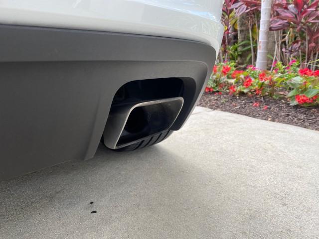 2007 Polar White /Tan Saturn Sky LOW MILES 21,329 5 SPEED MANUAL (1G8MB35B47Y) with an 2.4L DOHC VVT I4 Aluminum Ecotec Engine engine, Manual transmission, located at 4701 North Dixie Hwy, Pompano Beach, FL, 33064, (954) 422-2889, 26.240938, -80.123474 - OUR WEBPAGE FLORIDACARS1.COM HAS OVER 100 PHOTOS AND FREE CARFAX LINK 2007 Saturn SKY 5 SPEED MANUAL Convertible 2.4L I4 F DOHC Gasoline 28 MPG Rear Wheel Drive Features ABS Brakes Air Conditioning Alloy Wheels AM/FM Stereo Auxiliary Audio Input CD Audio Cruise Control Leather Seats Manual Transmiss - Photo#92