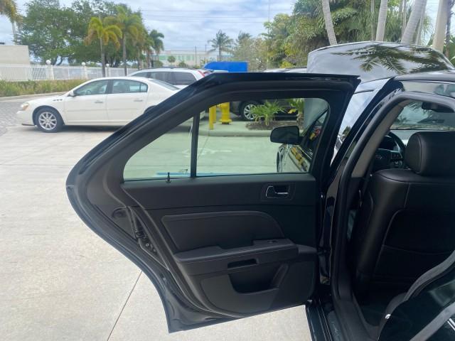 2008 Black Raven /Ebony Cadillac STS AWD LOW MILES 39,813 1 OWNER (1G6DW67V380) with an 3.6L VVT V6 DI Engine engine, Automatic transmission, located at 4701 North Dixie Hwy, Pompano Beach, FL, 33064, (954) 422-2889, 26.240938, -80.123474 - OUR WEBPAGE FLORIDACARS1.COM HAS OVER 100 PHOTOS AND FREE CARFAX LINK 2008 Cadillac STS V6 AWD Sedan 4 DR 3.6L V6 F Gasoline 26 MPG Features A/C Seat(s) ABS Brakes Air Conditioning Alloy Wheels AM/FM Stereo Automatic Transmission Bluetooth Technology BOSE Sound System CD Audio Cruise Control Front S - Photo#13