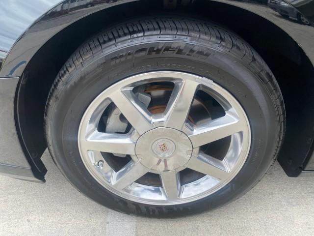 2008 Black Raven /Ebony Cadillac STS AWD LOW MILES 39,813 1 OWNER (1G6DW67V380) with an 3.6L VVT V6 DI Engine engine, Automatic transmission, located at 4701 North Dixie Hwy, Pompano Beach, FL, 33064, (954) 422-2889, 26.240938, -80.123474 - OUR WEBPAGE FLORIDACARS1.COM HAS OVER 100 PHOTOS AND FREE CARFAX LINK 2008 Cadillac STS V6 AWD Sedan 4 DR 3.6L V6 F Gasoline 26 MPG Features A/C Seat(s) ABS Brakes Air Conditioning Alloy Wheels AM/FM Stereo Automatic Transmission Bluetooth Technology BOSE Sound System CD Audio Cruise Control Front S - Photo#19