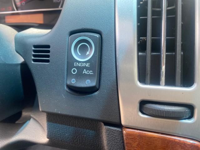 2008 Black Raven /Ebony Cadillac STS AWD LOW MILES 39,813 1 OWNER (1G6DW67V380) with an 3.6L VVT V6 DI Engine engine, Automatic transmission, located at 4701 North Dixie Hwy, Pompano Beach, FL, 33064, (954) 422-2889, 26.240938, -80.123474 - OUR WEBPAGE FLORIDACARS1.COM HAS OVER 100 PHOTOS AND FREE CARFAX LINK 2008 Cadillac STS V6 AWD Sedan 4 DR 3.6L V6 F Gasoline 26 MPG Features A/C Seat(s) ABS Brakes Air Conditioning Alloy Wheels AM/FM Stereo Automatic Transmission Bluetooth Technology BOSE Sound System CD Audio Cruise Control Front S - Photo#56