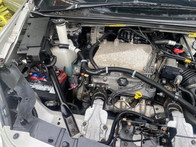 2005 Silver Pearl /Grey Saturn Relay Relay 2 VAN LOW MILES 64,057 1 OWNER (5GZDV03LX5D) with an 3.5L OHV SMPI 12-Valve V6 Aluminum Engine engine, Automatic transmission, located at 4701 North Dixie Hwy, Pompano Beach, FL, 33064, (954) 422-2889, 26.240938, -80.123474 - OUR WEBPAGE FLORIDACARS1.COM HAS OVER 100 PHOTOS AND FREE CARFAX LINK 2005 Saturn Relay 2 1 OWNER AUTO CHECK IS CORRECT CARFAX STATES 2 OWNERS THIS IS INCORRECT Van 3.5L V6 F Gasoline MPG 24 Front Wheel Drive Features ABS Brakes Air Conditioning Alloy Wheels AM/FM Stereo Automatic Transmission CD Au - Photo#24