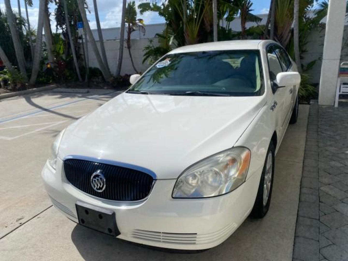2008 White Opal /Cocoa/Cashmere Buick Lucerne CXL LOW MILES 40,989 1 OWNER (1G4HD57298U) with an 3.8L V6 SFI Engine engine, Automatic transmission, located at 4701 North Dixie Hwy, Pompano Beach, FL, 33064, (954) 422-2889, 26.240938, -80.123474 - OUR WEBPAGE FLORIDACARS1.COM HAS OVER 100 PHOTOS AND FREE CARFAX LINK 2008 Buick Lucerne CXL 1 OWNER CARFAX MINOR BUMPER SCUFF AUTO CHECK 1 OWNER NO ACCIDENTS Sedan 4 DR 3.8L V6 F Gasoline 28 MPG Front Wheel Drive Features ABS Brakes Air Conditioning Alloy Wheels AM/FM Stereo Automatic Transmission- Photo#3