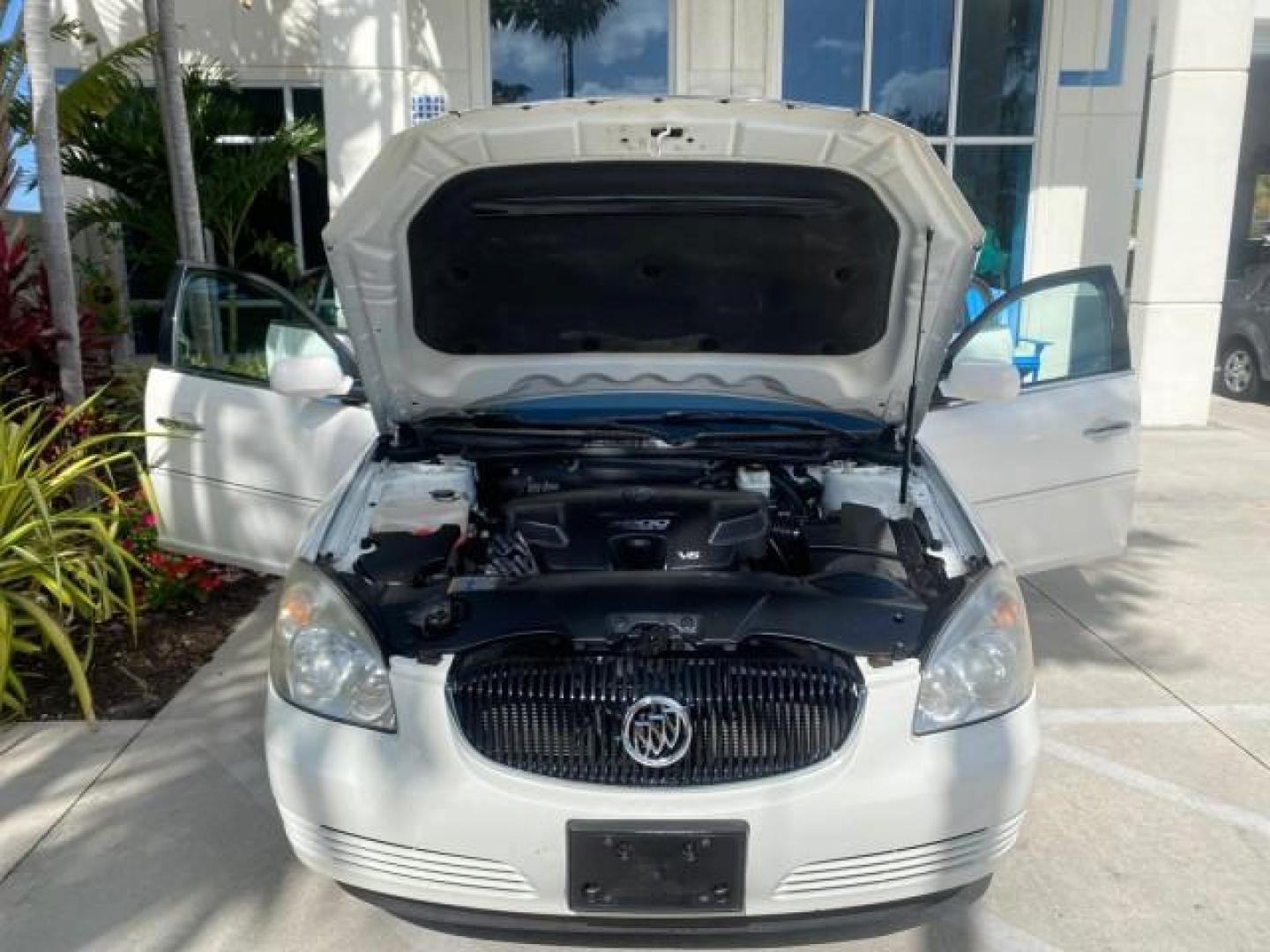 2008 White Opal /Cocoa/Cashmere Buick Lucerne CXL LOW MILES 40,989 1 OWNER (1G4HD57298U) with an 3.8L V6 SFI Engine engine, Automatic transmission, located at 4701 North Dixie Hwy, Pompano Beach, FL, 33064, (954) 422-2889, 26.240938, -80.123474 - OUR WEBPAGE FLORIDACARS1.COM HAS OVER 100 PHOTOS AND FREE CARFAX LINK 2008 Buick Lucerne CXL 1 OWNER CARFAX MINOR BUMPER SCUFF AUTO CHECK 1 OWNER NO ACCIDENTS Sedan 4 DR 3.8L V6 F Gasoline 28 MPG Front Wheel Drive Features ABS Brakes Air Conditioning Alloy Wheels AM/FM Stereo Automatic Transmission- Photo#17