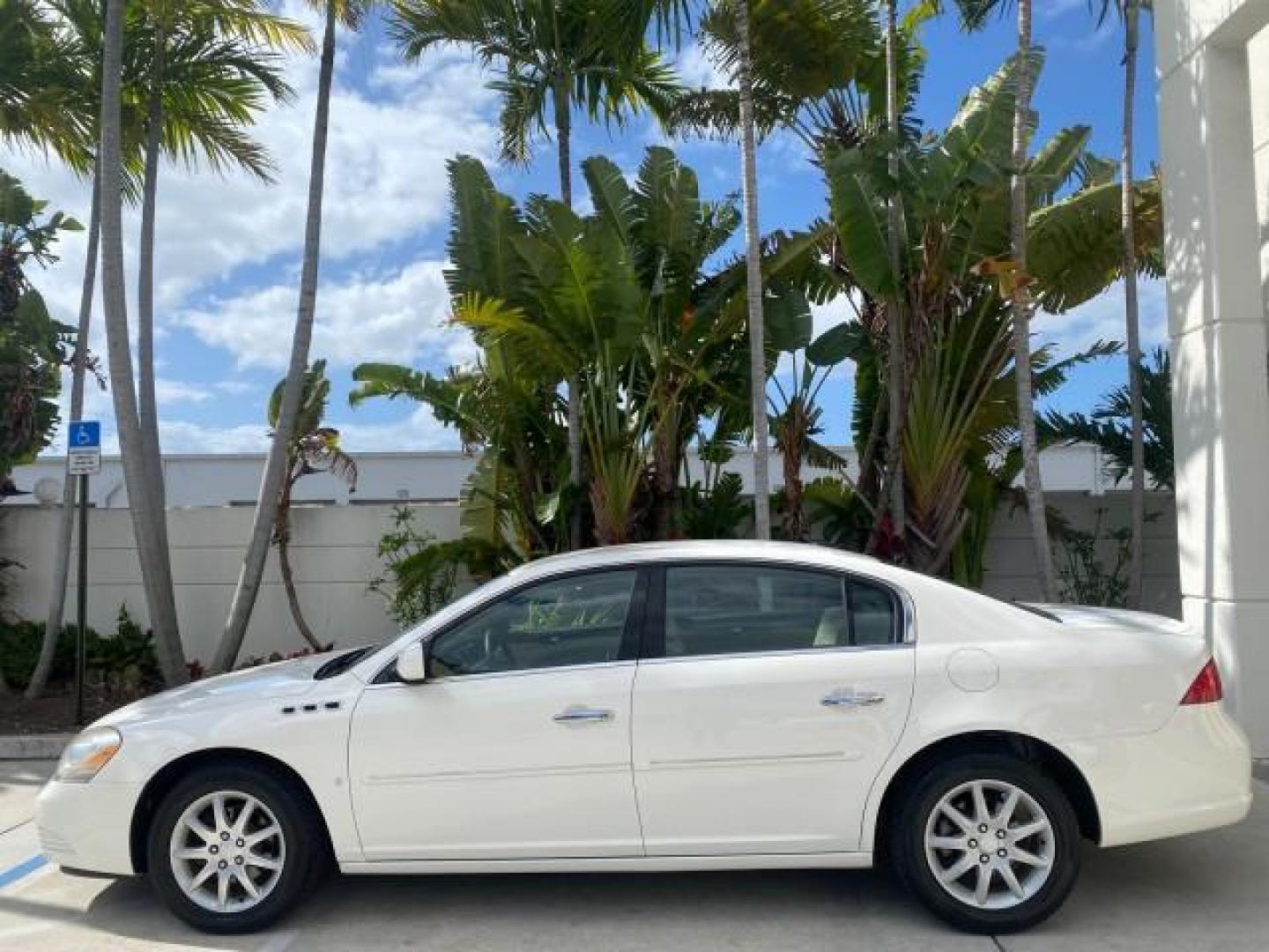 2008 White Opal /Cocoa/Cashmere Buick Lucerne CXL LOW MILES 40,989 1 OWNER (1G4HD57298U) with an 3.8L V6 SFI Engine engine, Automatic transmission, located at 4701 North Dixie Hwy, Pompano Beach, FL, 33064, (954) 422-2889, 26.240938, -80.123474 - OUR WEBPAGE FLORIDACARS1.COM HAS OVER 100 PHOTOS AND FREE CARFAX LINK 2008 Buick Lucerne CXL 1 OWNER CARFAX MINOR BUMPER SCUFF AUTO CHECK 1 OWNER NO ACCIDENTS Sedan 4 DR 3.8L V6 F Gasoline 28 MPG Front Wheel Drive Features ABS Brakes Air Conditioning Alloy Wheels AM/FM Stereo Automatic Transmission- Photo#31