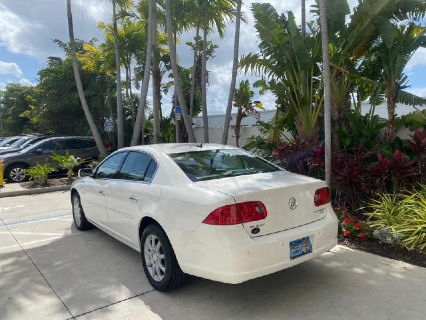2008 White Opal /Cocoa/Cashmere Buick Lucerne CXL LOW MILES 40,989 1 OWNER (1G4HD57298U) with an 3.8L V6 SFI Engine engine, Automatic transmission, located at 4701 North Dixie Hwy, Pompano Beach, FL, 33064, (954) 422-2889, 26.240938, -80.123474 - OUR WEBPAGE FLORIDACARS1.COM HAS OVER 100 PHOTOS AND FREE CARFAX LINK 2008 Buick Lucerne CXL 1 OWNER CARFAX MINOR BUMPER SCUFF AUTO CHECK 1 OWNER NO ACCIDENTS Sedan 4 DR 3.8L V6 F Gasoline 28 MPG Front Wheel Drive Features ABS Brakes Air Conditioning Alloy Wheels AM/FM Stereo Automatic Transmission- Photo#32