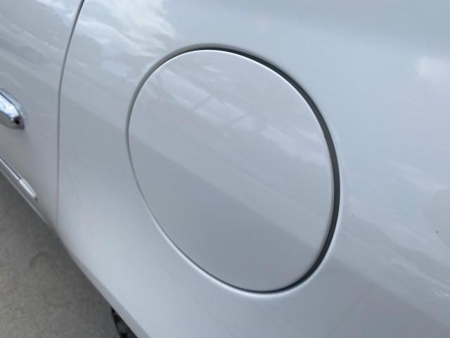 2008 White Opal /Cocoa/Cashmere Buick Lucerne CXL LOW MILES 40,989 1 OWNER (1G4HD57298U) with an 3.8L V6 SFI Engine engine, Automatic transmission, located at 4701 North Dixie Hwy, Pompano Beach, FL, 33064, (954) 422-2889, 26.240938, -80.123474 - OUR WEBPAGE FLORIDACARS1.COM HAS OVER 100 PHOTOS AND FREE CARFAX LINK 2008 Buick Lucerne CXL 1 OWNER CARFAX MINOR BUMPER SCUFF AUTO CHECK 1 OWNER NO ACCIDENTS Sedan 4 DR 3.8L V6 F Gasoline 28 MPG Front Wheel Drive Features ABS Brakes Air Conditioning Alloy Wheels AM/FM Stereo Automatic Transmission - Photo#86