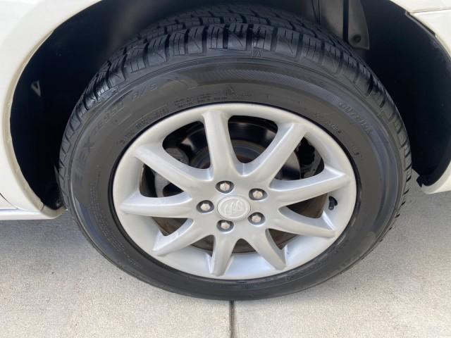 2008 White Opal /Cocoa/Cashmere Buick Lucerne CXL LOW MILES 40,989 1 OWNER (1G4HD57298U) with an 3.8L V6 SFI Engine engine, Automatic transmission, located at 4701 North Dixie Hwy, Pompano Beach, FL, 33064, (954) 422-2889, 26.240938, -80.123474 - OUR WEBPAGE FLORIDACARS1.COM HAS OVER 100 PHOTOS AND FREE CARFAX LINK 2008 Buick Lucerne CXL 1 OWNER CARFAX MINOR BUMPER SCUFF AUTO CHECK 1 OWNER NO ACCIDENTS Sedan 4 DR 3.8L V6 F Gasoline 28 MPG Front Wheel Drive Features ABS Brakes Air Conditioning Alloy Wheels AM/FM Stereo Automatic Transmission - Photo#88