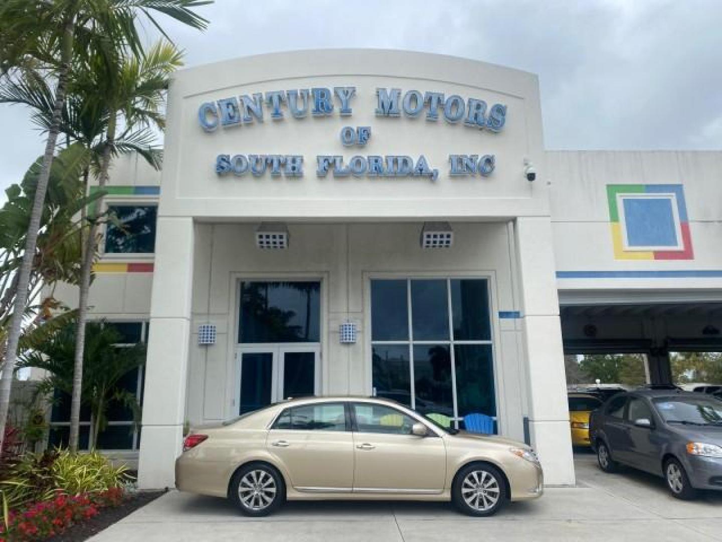 2011 Sandy Beach Metallic /Ivory Toyota Avalon Limited LEATHER LOADED SUNROOF (4T1BK3DB8BU) with an 3.5L DOHC EFI 24-Valve V6 Engine engine, Automatic transmission, located at 4701 North Dixie Hwy, Pompano Beach, FL, 33064, (954) 422-2889, 26.240938, -80.123474 - OUR WEBPAGE FLORIDACARS1.COM HAS OVER 100 PHOTOS AND FREE CARFAX LINK 2011 Toyota Avalon LIMITED LEATHER SUNROOF THE DASH HAS ABSOLUTELY NO CRACKS Sedan 4 DR 3.5L V6 F DOHC 24V Gasoline 29 MPG Front Wheel Drive Features A/C Seat(s) ABS Brakes Air Conditioning Alloy Wheels AM/FM Stereo Automatic Tran- Photo#0