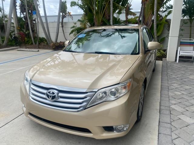 2011 Sandy Beach Metallic /Ivory Toyota Avalon Limited LEATHER LOADED SUNROOF (4T1BK3DB8BU) with an 3.5L DOHC EFI 24-Valve V6 Engine engine, Automatic transmission, located at 4701 North Dixie Hwy, Pompano Beach, FL, 33064, (954) 422-2889, 26.240938, -80.123474 - OUR WEBPAGE FLORIDACARS1.COM HAS OVER 100 PHOTOS AND FREE CARFAX LINK 2011 Toyota Avalon LIMITED LEATHER SUNROOF THE DASH HAS ABSOLUTELY NO CRACKS Sedan 4 DR 3.5L V6 F DOHC 24V Gasoline 29 MPG Front Wheel Drive Features A/C Seat(s) ABS Brakes Air Conditioning Alloy Wheels AM/FM Stereo Automatic Tran - Photo#3