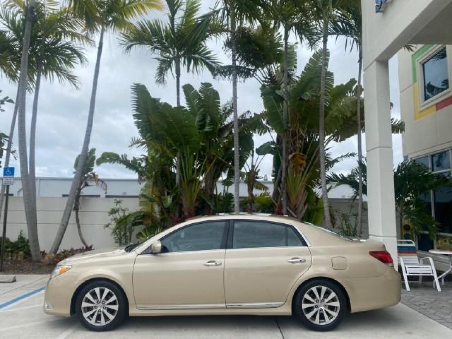 2011 Sandy Beach Metallic /Ivory Toyota Avalon Limited LEATHER LOADED SUNROOF (4T1BK3DB8BU) with an 3.5L DOHC EFI 24-Valve V6 Engine engine, Automatic transmission, located at 4701 North Dixie Hwy, Pompano Beach, FL, 33064, (954) 422-2889, 26.240938, -80.123474 - OUR WEBPAGE FLORIDACARS1.COM HAS OVER 100 PHOTOS AND FREE CARFAX LINK 2011 Toyota Avalon LIMITED LEATHER SUNROOF THE DASH HAS ABSOLUTELY NO CRACKS Sedan 4 DR 3.5L V6 F DOHC 24V Gasoline 29 MPG Front Wheel Drive Features A/C Seat(s) ABS Brakes Air Conditioning Alloy Wheels AM/FM Stereo Automatic Tran- Photo#4