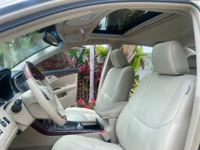 2011 Sandy Beach Metallic /Ivory Toyota Avalon Limited LEATHER LOADED SUNROOF (4T1BK3DB8BU) with an 3.5L DOHC EFI 24-Valve V6 Engine engine, Automatic transmission, located at 4701 North Dixie Hwy, Pompano Beach, FL, 33064, (954) 422-2889, 26.240938, -80.123474 - OUR WEBPAGE FLORIDACARS1.COM HAS OVER 100 PHOTOS AND FREE CARFAX LINK 2011 Toyota Avalon LIMITED LEATHER SUNROOF THE DASH HAS ABSOLUTELY NO CRACKS Sedan 4 DR 3.5L V6 F DOHC 24V Gasoline 29 MPG Front Wheel Drive Features A/C Seat(s) ABS Brakes Air Conditioning Alloy Wheels AM/FM Stereo Automatic Tran - Photo#10