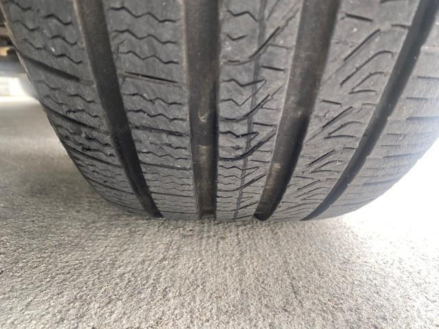 2011 Sandy Beach Metallic /Ivory Toyota Avalon Limited LEATHER LOADED SUNROOF (4T1BK3DB8BU) with an 3.5L DOHC EFI 24-Valve V6 Engine engine, Automatic transmission, located at 4701 North Dixie Hwy, Pompano Beach, FL, 33064, (954) 422-2889, 26.240938, -80.123474 - OUR WEBPAGE FLORIDACARS1.COM HAS OVER 100 PHOTOS AND FREE CARFAX LINK 2011 Toyota Avalon LIMITED LEATHER SUNROOF THE DASH HAS ABSOLUTELY NO CRACKS Sedan 4 DR 3.5L V6 F DOHC 24V Gasoline 29 MPG Front Wheel Drive Features A/C Seat(s) ABS Brakes Air Conditioning Alloy Wheels AM/FM Stereo Automatic Tran - Photo#20