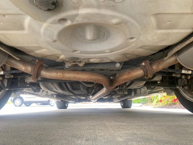 2011 Sandy Beach Metallic /Ivory Toyota Avalon Limited LEATHER LOADED SUNROOF (4T1BK3DB8BU) with an 3.5L DOHC EFI 24-Valve V6 Engine engine, Automatic transmission, located at 4701 North Dixie Hwy, Pompano Beach, FL, 33064, (954) 422-2889, 26.240938, -80.123474 - OUR WEBPAGE FLORIDACARS1.COM HAS OVER 100 PHOTOS AND FREE CARFAX LINK 2011 Toyota Avalon LIMITED LEATHER SUNROOF THE DASH HAS ABSOLUTELY NO CRACKS Sedan 4 DR 3.5L V6 F DOHC 24V Gasoline 29 MPG Front Wheel Drive Features A/C Seat(s) ABS Brakes Air Conditioning Alloy Wheels AM/FM Stereo Automatic Tran - Photo#22