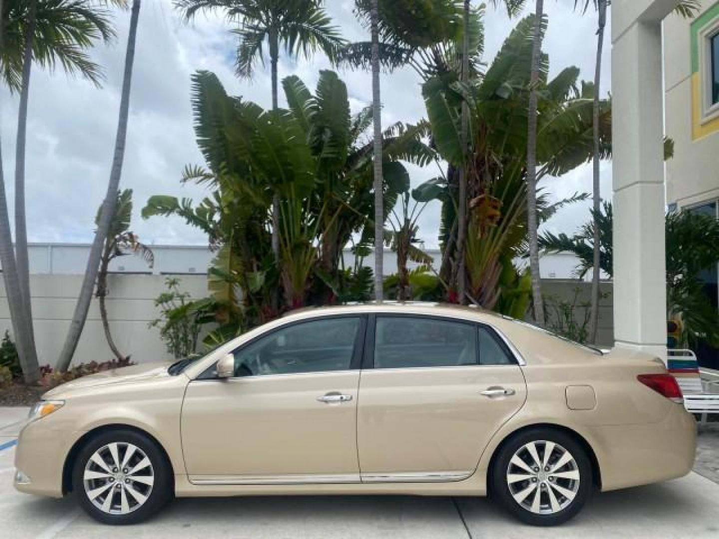 2011 Sandy Beach Metallic /Ivory Toyota Avalon Limited LEATHER LOADED SUNROOF (4T1BK3DB8BU) with an 3.5L DOHC EFI 24-Valve V6 Engine engine, Automatic transmission, located at 4701 North Dixie Hwy, Pompano Beach, FL, 33064, (954) 422-2889, 26.240938, -80.123474 - OUR WEBPAGE FLORIDACARS1.COM HAS OVER 100 PHOTOS AND FREE CARFAX LINK 2011 Toyota Avalon LIMITED LEATHER SUNROOF THE DASH HAS ABSOLUTELY NO CRACKS Sedan 4 DR 3.5L V6 F DOHC 24V Gasoline 29 MPG Front Wheel Drive Features A/C Seat(s) ABS Brakes Air Conditioning Alloy Wheels AM/FM Stereo Automatic Tran- Photo#31