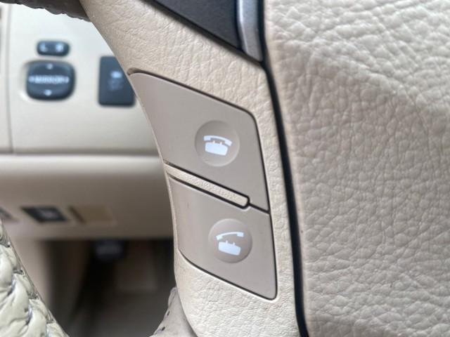 2011 Sandy Beach Metallic /Ivory Toyota Avalon Limited LEATHER LOADED SUNROOF (4T1BK3DB8BU) with an 3.5L DOHC EFI 24-Valve V6 Engine engine, Automatic transmission, located at 4701 North Dixie Hwy, Pompano Beach, FL, 33064, (954) 422-2889, 26.240938, -80.123474 - OUR WEBPAGE FLORIDACARS1.COM HAS OVER 100 PHOTOS AND FREE CARFAX LINK 2011 Toyota Avalon LIMITED LEATHER SUNROOF THE DASH HAS ABSOLUTELY NO CRACKS Sedan 4 DR 3.5L V6 F DOHC 24V Gasoline 29 MPG Front Wheel Drive Features A/C Seat(s) ABS Brakes Air Conditioning Alloy Wheels AM/FM Stereo Automatic Tran - Photo#51