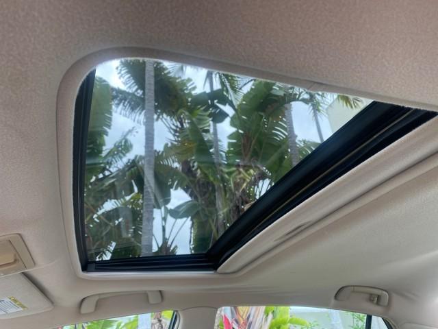 2011 Sandy Beach Metallic /Ivory Toyota Avalon Limited LEATHER LOADED SUNROOF (4T1BK3DB8BU) with an 3.5L DOHC EFI 24-Valve V6 Engine engine, Automatic transmission, located at 4701 North Dixie Hwy, Pompano Beach, FL, 33064, (954) 422-2889, 26.240938, -80.123474 - OUR WEBPAGE FLORIDACARS1.COM HAS OVER 100 PHOTOS AND FREE CARFAX LINK 2011 Toyota Avalon LIMITED LEATHER SUNROOF THE DASH HAS ABSOLUTELY NO CRACKS Sedan 4 DR 3.5L V6 F DOHC 24V Gasoline 29 MPG Front Wheel Drive Features A/C Seat(s) ABS Brakes Air Conditioning Alloy Wheels AM/FM Stereo Automatic Tran - Photo#76