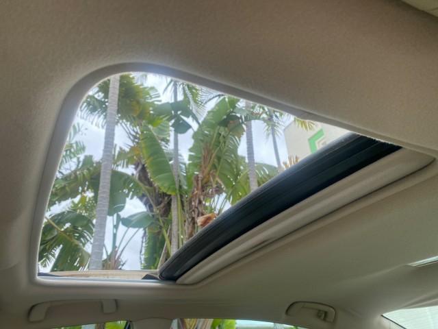 2011 Sandy Beach Metallic /Ivory Toyota Avalon Limited LEATHER LOADED SUNROOF (4T1BK3DB8BU) with an 3.5L DOHC EFI 24-Valve V6 Engine engine, Automatic transmission, located at 4701 North Dixie Hwy, Pompano Beach, FL, 33064, (954) 422-2889, 26.240938, -80.123474 - OUR WEBPAGE FLORIDACARS1.COM HAS OVER 100 PHOTOS AND FREE CARFAX LINK 2011 Toyota Avalon LIMITED LEATHER SUNROOF THE DASH HAS ABSOLUTELY NO CRACKS Sedan 4 DR 3.5L V6 F DOHC 24V Gasoline 29 MPG Front Wheel Drive Features A/C Seat(s) ABS Brakes Air Conditioning Alloy Wheels AM/FM Stereo Automatic Tran - Photo#77