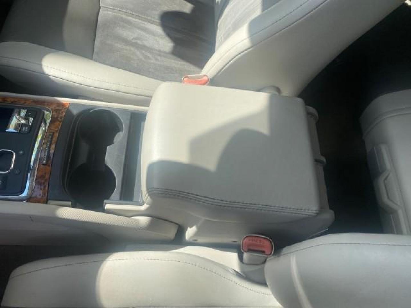 2006 Dark Khaki Pearl /Dark Khaki/Lght Graystone Jeep Grand Cherokee Overland LOW MILES 57,372 1 OWNER 4WD (1J8HR68226C) with an 5.7L Hemi Multi Displacement Engine engine, Automatic transmission, located at 4701 North Dixie Hwy, Pompano Beach, FL, 33064, (954) 422-2889, 26.240938, -80.123474 - OUR WEBPAGE FLORIDACARS1.COM HAS OVER 100 PHOTOS AND FREE CARFAX LINK 2006 Jeep Grand Cherokee Overland 1 OWNER 4WD 4 Door Wagon/Sport Utility 5.7L V8 F Gasoline 19 MPG Rear Wheel Drive w/ 4X4 Features 4WD/AWD ABS Brakes Air Conditioning Alloy Wheels AM/FM Stereo Automatic Transmission Auxiliary Aud- Photo#62