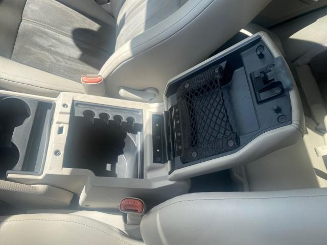 2006 Light Khaki Metallic /Dark Khaki/Lght Graystone Jeep Grand Cherokee Overland LOW MILES 57,372 1 OWNER 4WD (1J8HR68226C) with an 5.7L Hemi Multi Displacement Engine engine, Automatic transmission, located at 4701 North Dixie Hwy, Pompano Beach, FL, 33064, (954) 422-2889, 26.240938, -80.123474 - OUR WEBPAGE FLORIDACARS1.COM HAS OVER 100 PHOTOS AND FREE CARFAX LINK 2006 Jeep Grand Cherokee Overland 1 OWNER 4WD 4 Door Wagon/Sport Utility 5.7L V8 F Gasoline 19 MPG Rear Wheel Drive w/ 4X4 Features 4WD/AWD ABS Brakes Air Conditioning Alloy Wheels AM/FM Stereo Automatic Transmission Auxiliary Aud - Photo#63