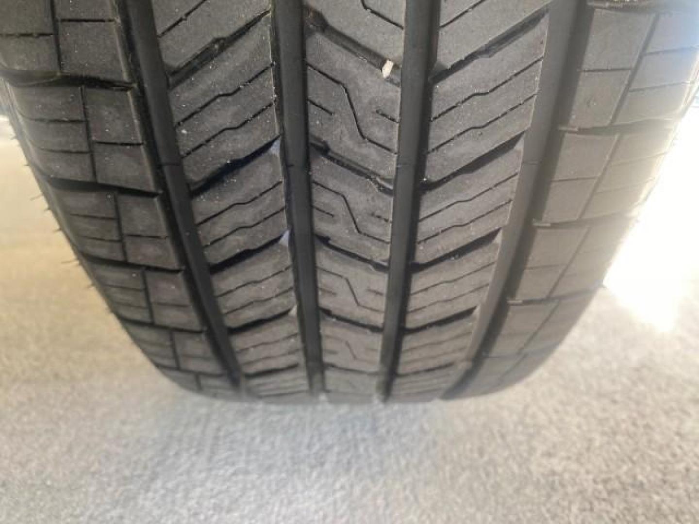 2006 Dark Khaki Pearl /Dark Khaki/Lght Graystone Jeep Grand Cherokee Overland LOW MILES 57,372 1 OWNER 4WD (1J8HR68226C) with an 5.7L Hemi Multi Displacement Engine engine, Automatic transmission, located at 4701 North Dixie Hwy, Pompano Beach, FL, 33064, (954) 422-2889, 26.240938, -80.123474 - OUR WEBPAGE FLORIDACARS1.COM HAS OVER 100 PHOTOS AND FREE CARFAX LINK 2006 Jeep Grand Cherokee Overland 1 OWNER 4WD 4 Door Wagon/Sport Utility 5.7L V8 F Gasoline 19 MPG Rear Wheel Drive w/ 4X4 Features 4WD/AWD ABS Brakes Air Conditioning Alloy Wheels AM/FM Stereo Automatic Transmission Auxiliary Aud- Photo#90
