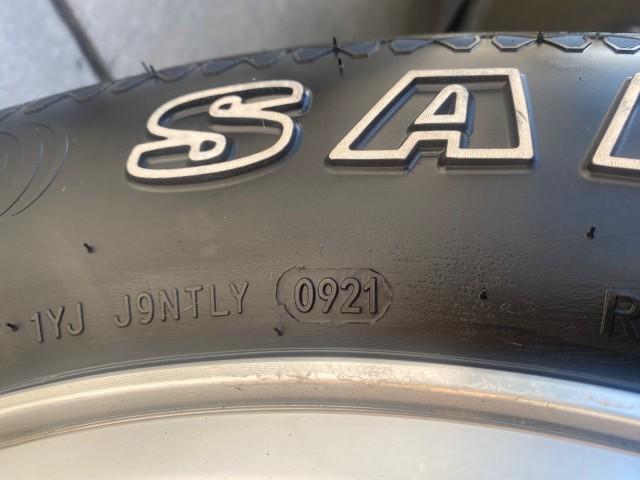 2006 Light Khaki Metallic /Dark Khaki/Lght Graystone Jeep Grand Cherokee Overland LOW MILES 57,372 1 OWNER 4WD (1J8HR68226C) with an 5.7L Hemi Multi Displacement Engine engine, Automatic transmission, located at 4701 North Dixie Hwy, Pompano Beach, FL, 33064, (954) 422-2889, 26.240938, -80.123474 - OUR WEBPAGE FLORIDACARS1.COM HAS OVER 100 PHOTOS AND FREE CARFAX LINK 2006 Jeep Grand Cherokee Overland 1 OWNER 4WD 4 Door Wagon/Sport Utility 5.7L V8 F Gasoline 19 MPG Rear Wheel Drive w/ 4X4 Features 4WD/AWD ABS Brakes Air Conditioning Alloy Wheels AM/FM Stereo Automatic Transmission Auxiliary Aud - Photo#91