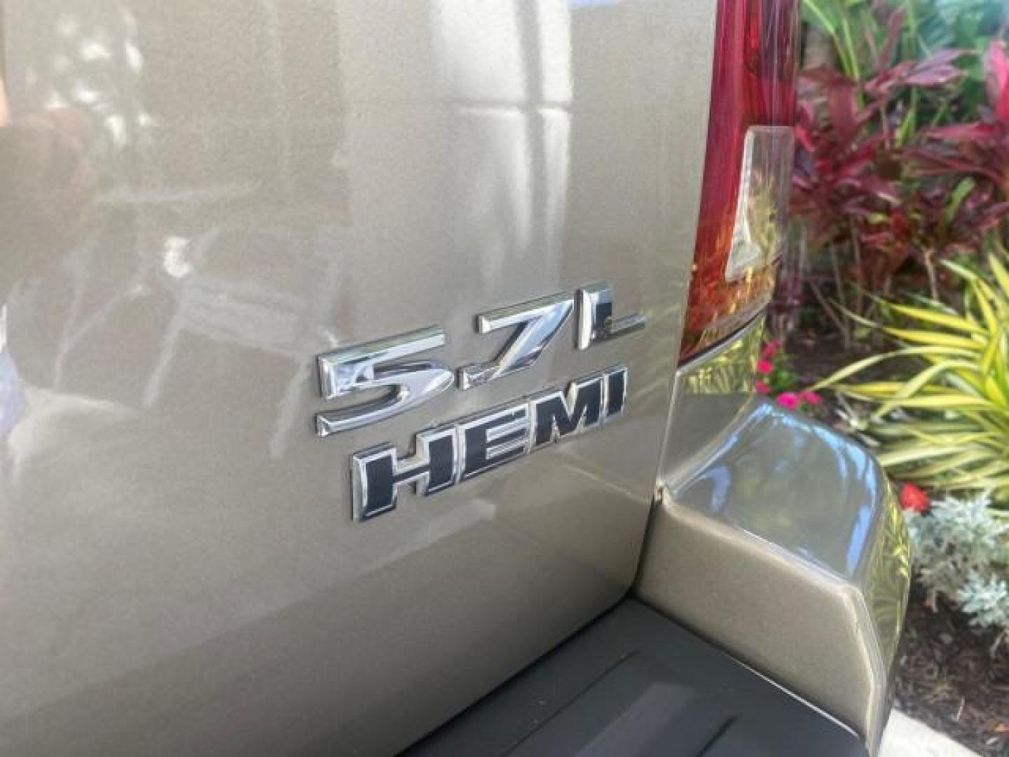 2006 Dark Khaki Pearl /Dark Khaki/Lght Graystone Jeep Grand Cherokee Overland LOW MILES 57,372 1 OWNER 4WD (1J8HR68226C) with an 5.7L Hemi Multi Displacement Engine engine, Automatic transmission, located at 4701 North Dixie Hwy, Pompano Beach, FL, 33064, (954) 422-2889, 26.240938, -80.123474 - OUR WEBPAGE FLORIDACARS1.COM HAS OVER 100 PHOTOS AND FREE CARFAX LINK 2006 Jeep Grand Cherokee Overland 1 OWNER 4WD 4 Door Wagon/Sport Utility 5.7L V8 F Gasoline 19 MPG Rear Wheel Drive w/ 4X4 Features 4WD/AWD ABS Brakes Air Conditioning Alloy Wheels AM/FM Stereo Automatic Transmission Auxiliary Aud- Photo#96