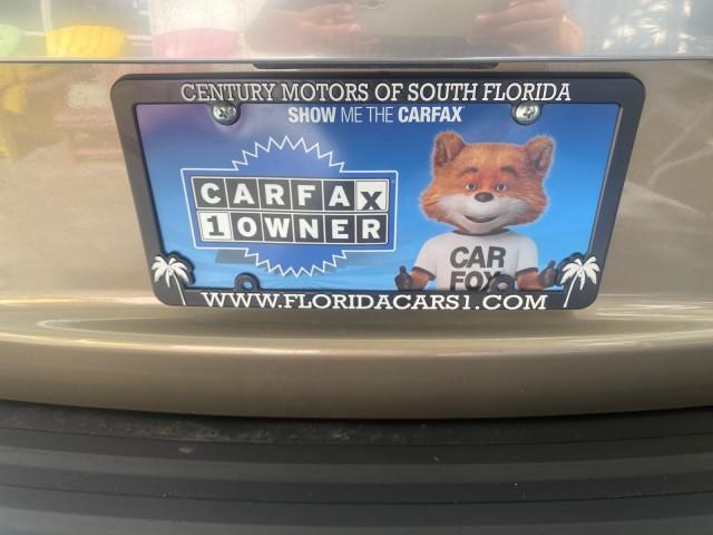 2006 Light Khaki Metallic /Dark Khaki/Lght Graystone Jeep Grand Cherokee Overland LOW MILES 57,372 1 OWNER 4WD (1J8HR68226C) with an 5.7L Hemi Multi Displacement Engine engine, Automatic transmission, located at 4701 North Dixie Hwy, Pompano Beach, FL, 33064, (954) 422-2889, 26.240938, -80.123474 - OUR WEBPAGE FLORIDACARS1.COM HAS OVER 100 PHOTOS AND FREE CARFAX LINK 2006 Jeep Grand Cherokee Overland 1 OWNER 4WD 4 Door Wagon/Sport Utility 5.7L V8 F Gasoline 19 MPG Rear Wheel Drive w/ 4X4 Features 4WD/AWD ABS Brakes Air Conditioning Alloy Wheels AM/FM Stereo Automatic Transmission Auxiliary Aud - Photo#97