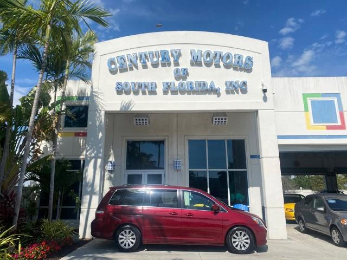 2005 Redrock Pearl /Ivory Honda Odyssey TOURING LOW MILES 62,337 FL (5FNRL38815B) with an 3.5L SOHC MPFI 24-Valve i-VTEC V6 Engine engine, Automatic transmission, located at 4701 North Dixie Hwy, Pompano Beach, FL, 33064, (954) 422-2889, 26.240938, -80.123474 - OUR WEBPAGE FLORIDACARS1.COM HAS OVER 100 PHOTOS AND FREE CARFAX LINK 2005 Honda Odyssey Touring LOADED LEATHER SUNROOF NAVIGATION Van 3.5L V6 F SOHC 24V Gasoline 28 MPG Front Wheel Drive Features ABS Brakes Air Conditioning Alloy Wheels AM/FM Stereo Automatic Transmission Auxiliary Audio Input CD A- Photo#0