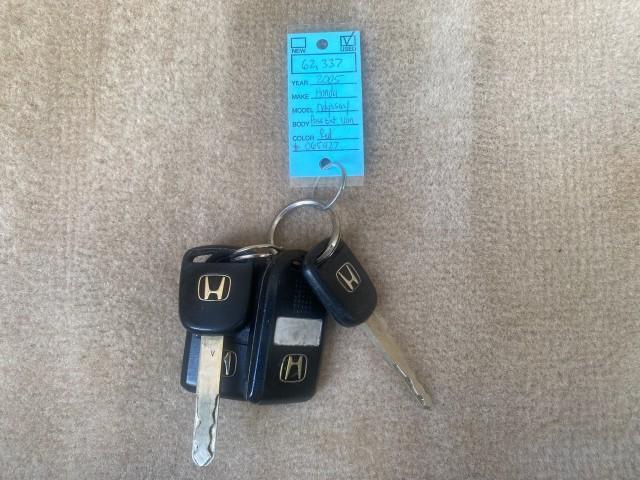 2005 Redrock Pearl /Ivory Honda Odyssey TOURING LOW MILES 62,337 FL (5FNRL38815B) with an 3.5L SOHC MPFI 24-Valve i-VTEC V6 Engine engine, Automatic transmission, located at 4701 North Dixie Hwy, Pompano Beach, FL, 33064, (954) 422-2889, 26.240938, -80.123474 - OUR WEBPAGE FLORIDACARS1.COM HAS OVER 100 PHOTOS AND FREE CARFAX LINK 2005 Honda Odyssey Touring LOADED LEATHER SUNROOF NAVIGATION Van 3.5L V6 F SOHC 24V Gasoline 28 MPG Front Wheel Drive Features ABS Brakes Air Conditioning Alloy Wheels AM/FM Stereo Automatic Transmission Auxiliary Audio Input CD A - Photo#23