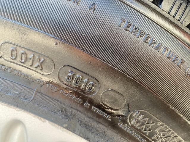 2005 Redrock Pearl /Ivory Honda Odyssey TOURING LOW MILES 62,337 FL (5FNRL38815B) with an 3.5L SOHC MPFI 24-Valve i-VTEC V6 Engine engine, Automatic transmission, located at 4701 North Dixie Hwy, Pompano Beach, FL, 33064, (954) 422-2889, 26.240938, -80.123474 - OUR WEBPAGE FLORIDACARS1.COM HAS OVER 100 PHOTOS AND FREE CARFAX LINK 2005 Honda Odyssey Touring LOADED LEATHER SUNROOF NAVIGATION Van 3.5L V6 F SOHC 24V Gasoline 28 MPG Front Wheel Drive Features ABS Brakes Air Conditioning Alloy Wheels AM/FM Stereo Automatic Transmission Auxiliary Audio Input CD A - Photo#34