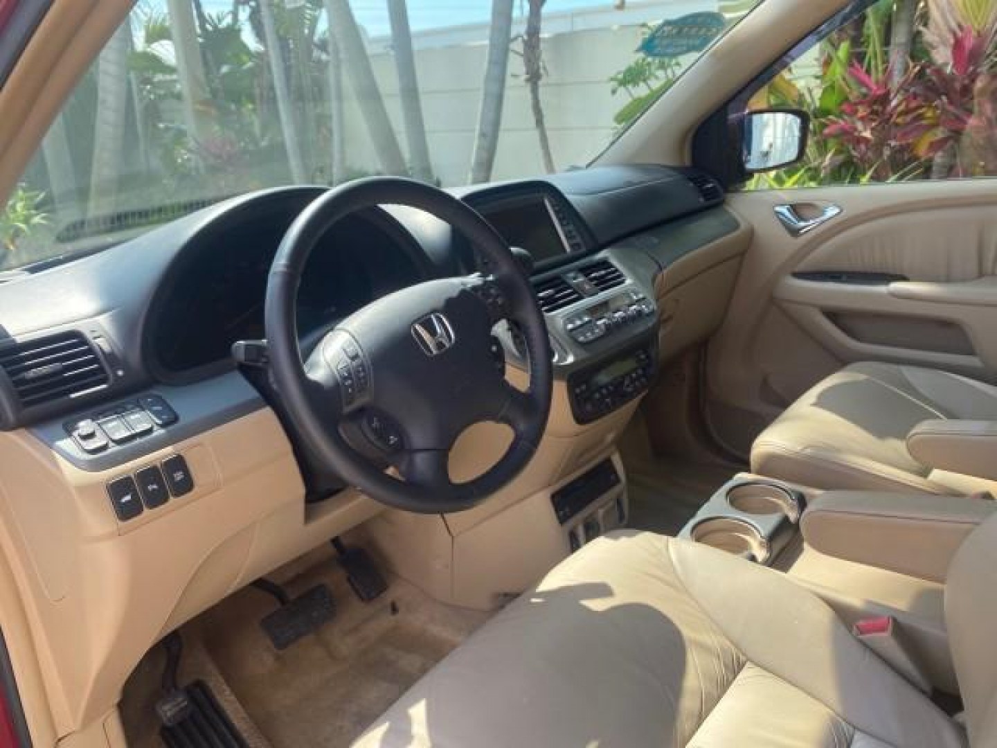 2005 Redrock Pearl /Ivory Honda Odyssey TOURING LOW MILES 62,337 FL (5FNRL38815B) with an 3.5L SOHC MPFI 24-Valve i-VTEC V6 Engine engine, Automatic transmission, located at 4701 North Dixie Hwy, Pompano Beach, FL, 33064, (954) 422-2889, 26.240938, -80.123474 - OUR WEBPAGE FLORIDACARS1.COM HAS OVER 100 PHOTOS AND FREE CARFAX LINK 2005 Honda Odyssey Touring LOADED LEATHER SUNROOF NAVIGATION Van 3.5L V6 F SOHC 24V Gasoline 28 MPG Front Wheel Drive Features ABS Brakes Air Conditioning Alloy Wheels AM/FM Stereo Automatic Transmission Auxiliary Audio Input CD A- Photo#45