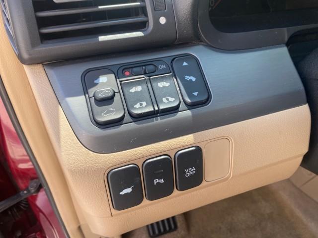 2005 Redrock Pearl /Ivory Honda Odyssey TOURING LOW MILES 62,337 FL (5FNRL38815B) with an 3.5L SOHC MPFI 24-Valve i-VTEC V6 Engine engine, Automatic transmission, located at 4701 North Dixie Hwy, Pompano Beach, FL, 33064, (954) 422-2889, 26.240938, -80.123474 - OUR WEBPAGE FLORIDACARS1.COM HAS OVER 100 PHOTOS AND FREE CARFAX LINK 2005 Honda Odyssey Touring LOADED LEATHER SUNROOF NAVIGATION Van 3.5L V6 F SOHC 24V Gasoline 28 MPG Front Wheel Drive Features ABS Brakes Air Conditioning Alloy Wheels AM/FM Stereo Automatic Transmission Auxiliary Audio Input CD A - Photo#51